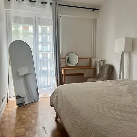 Modern Near The Eiffel Tower, 45m Apartment *
